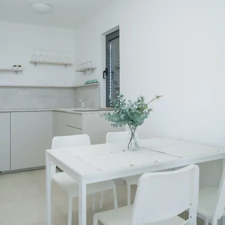 アパート Podraduc 14 *